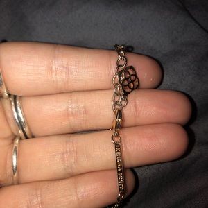 Kendra Scott necklace